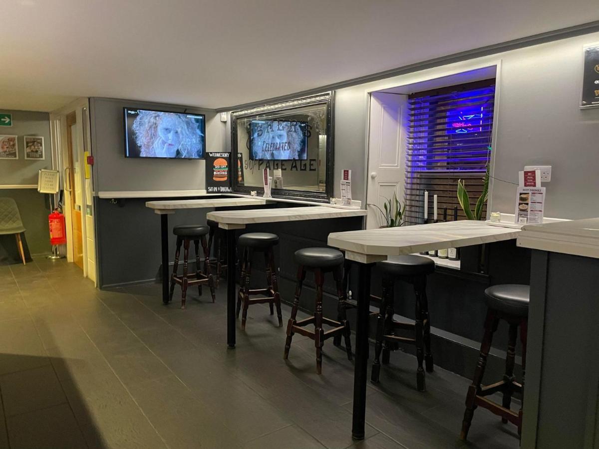 Airlie Arms Hotel Кирримуир Экстерьер фото
